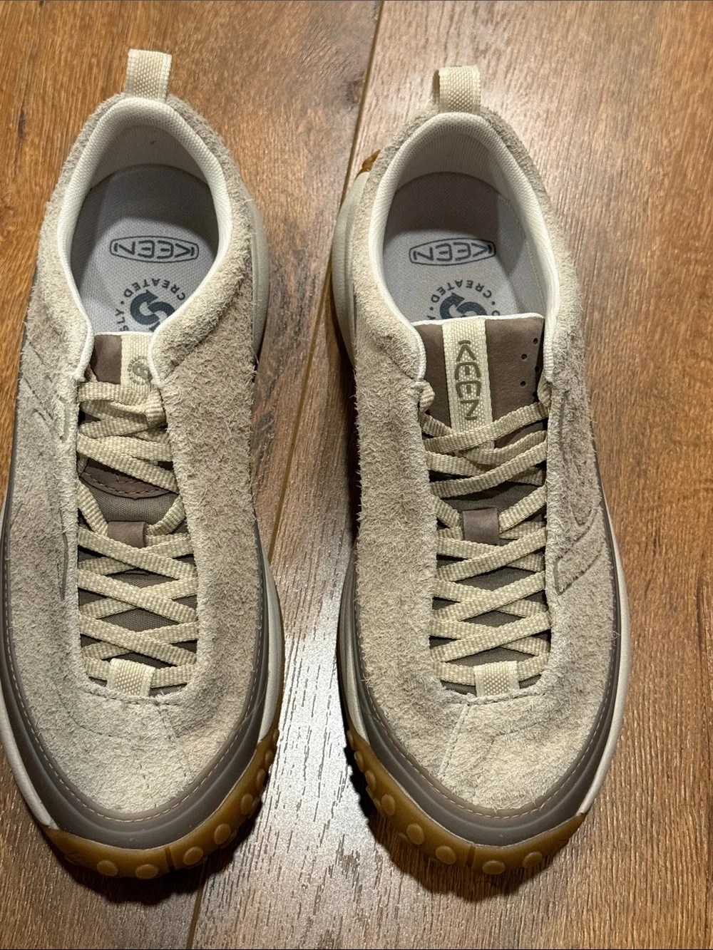 Keen Women's Size 8.5 Beige & Gum Trail Sneakers Shoes - KS MINO Safari Burch
